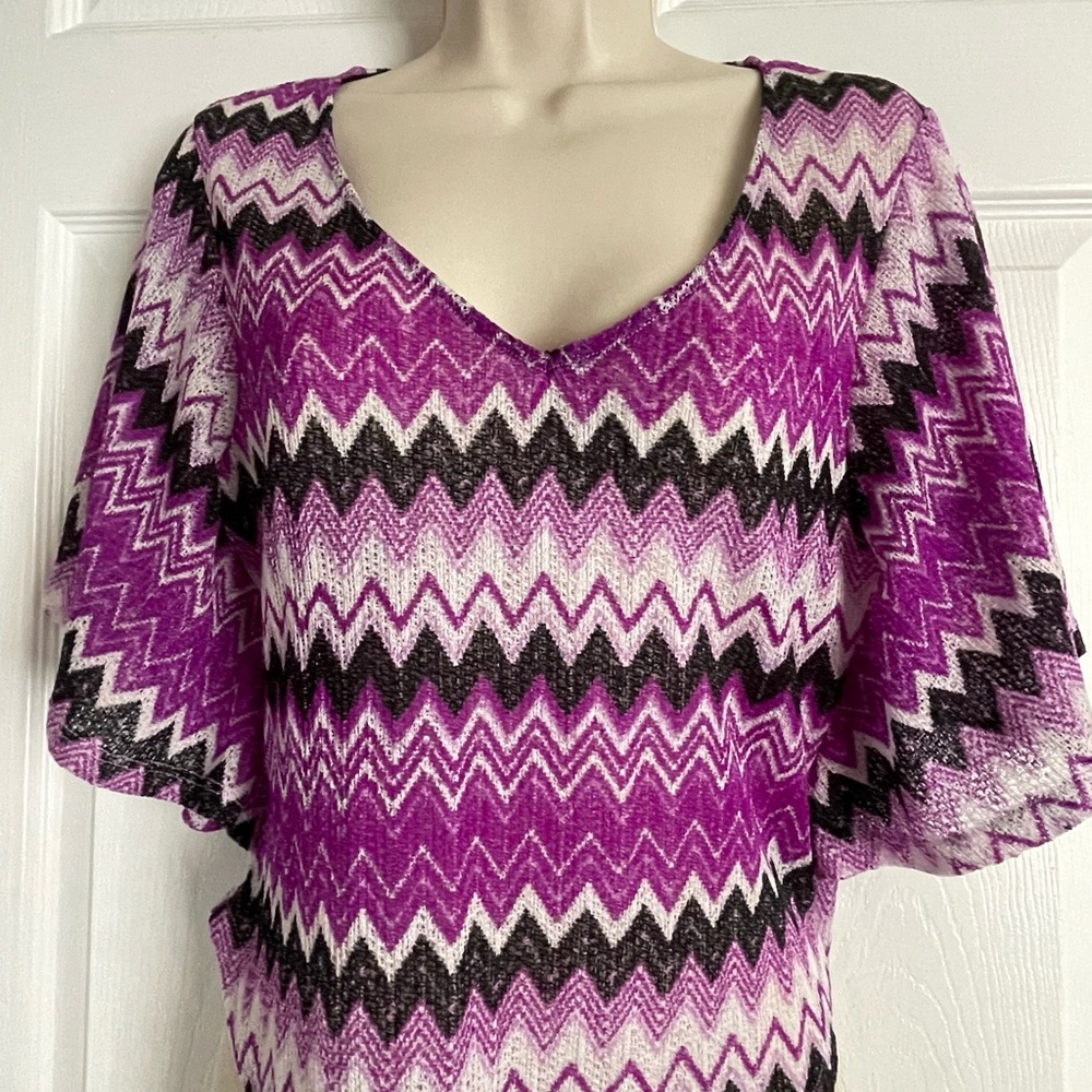 🛍️ Lily Rose Purple Black & White Zig Zag Chevron Pattern Shirt • Women's Medium